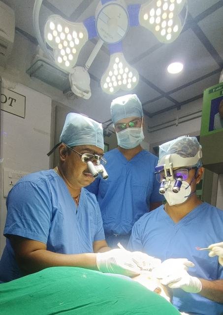 Dr. Ashutosh Shah training Dr. Sudhanshu, Surat (Oct–Nov 2022), photo 2